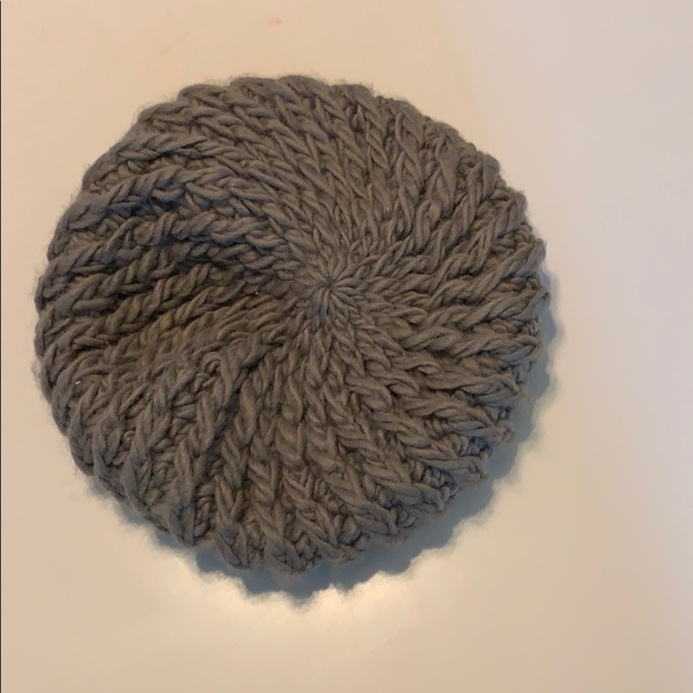 Knit Beret ‼️ 3/$9  ‼️